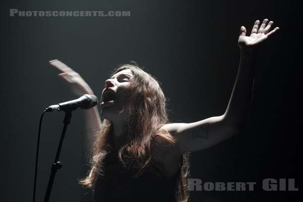 SOAP AND SKIN - 2012-10-28 - PARIS - La Cigale - 